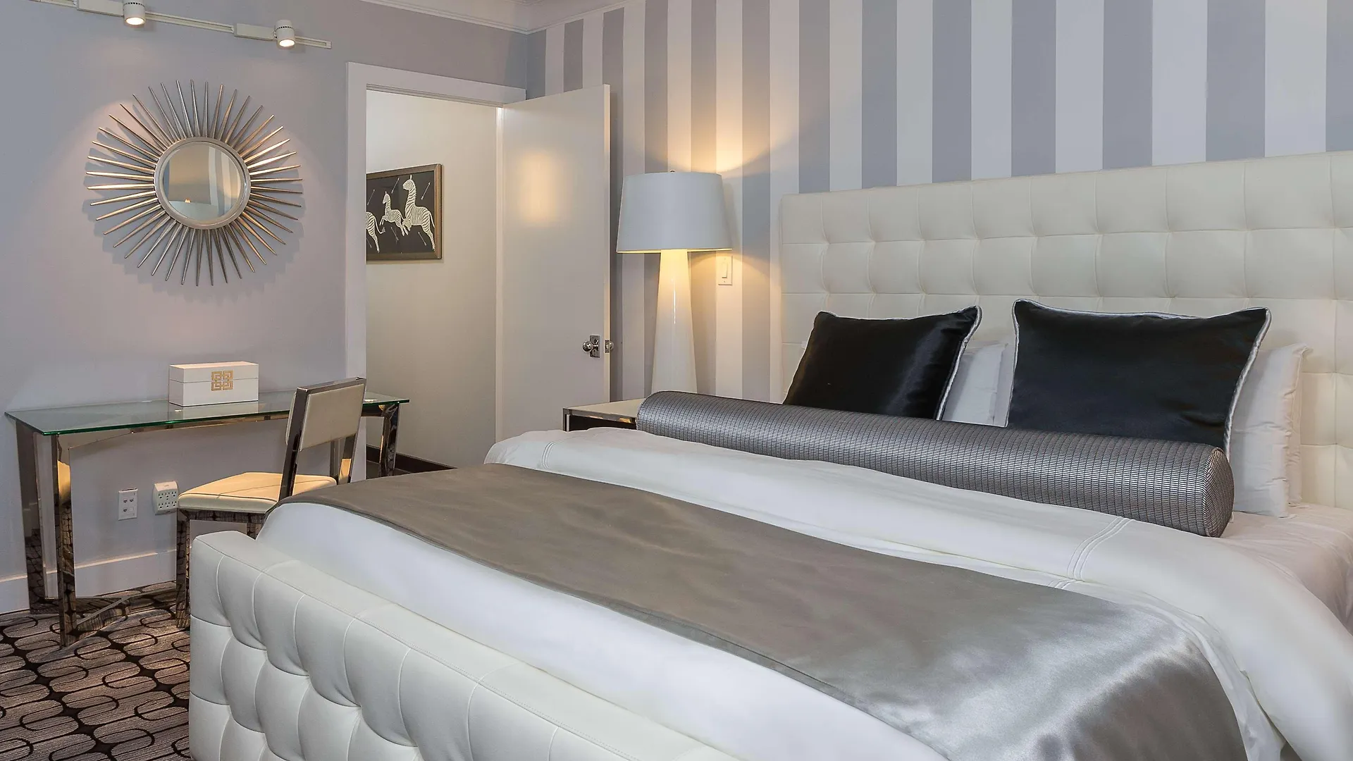 Lombardy Hotel New York 4*,